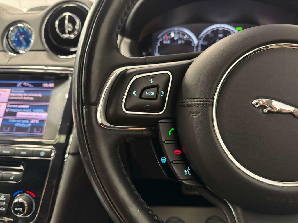 Jaguar XJ Portfolio V6 D  #72