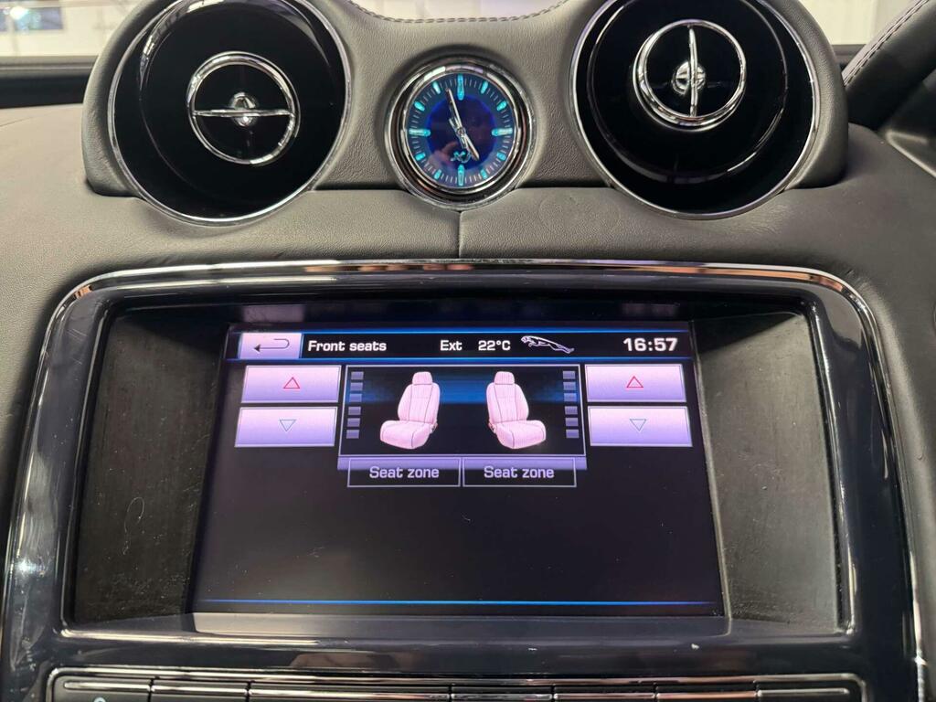 Jaguar XJ Portfolio V6 D  #64