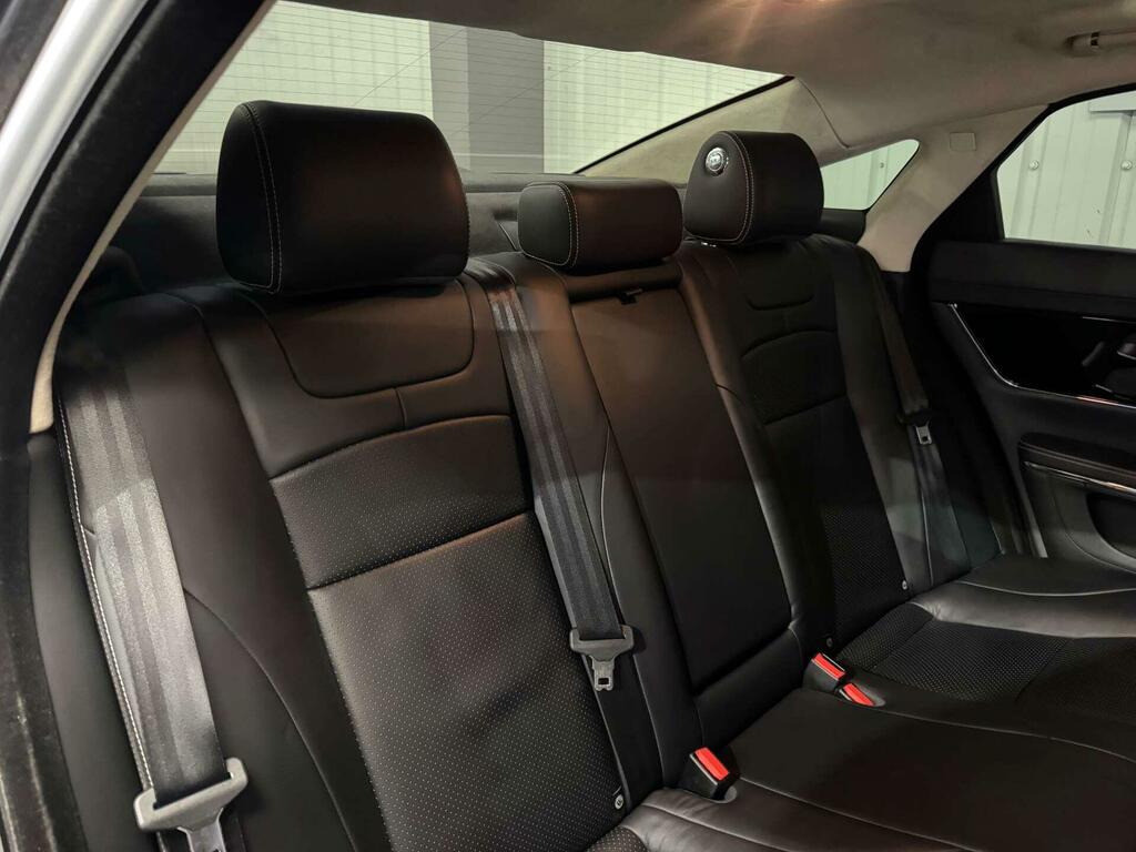 Jaguar XJ Portfolio V6 D  #45