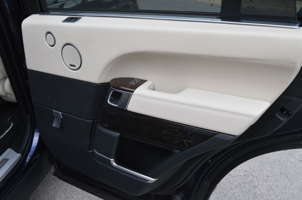Land Rover Range Rover Core Black #37