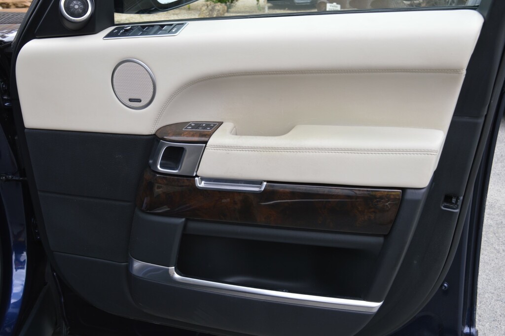 Land Rover Range Rover Core Black #38