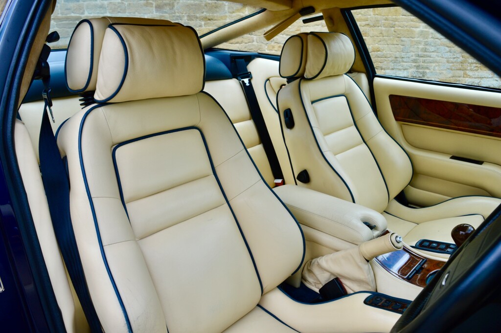 Aston Martin V8 Saloon #5