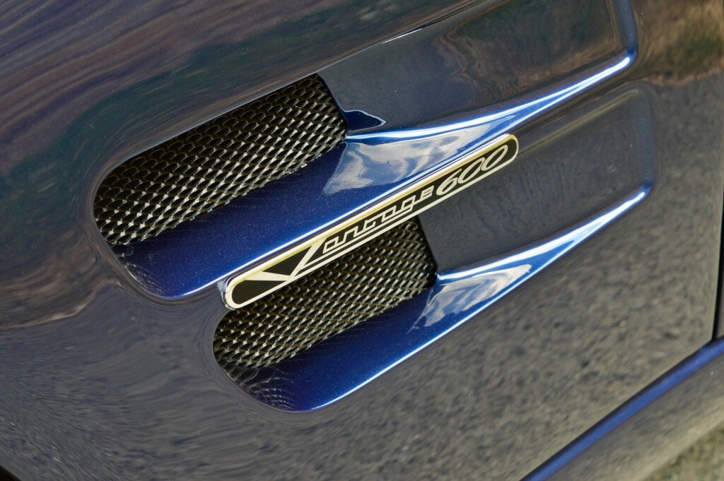 Aston Martin V8 Coupe Green #10