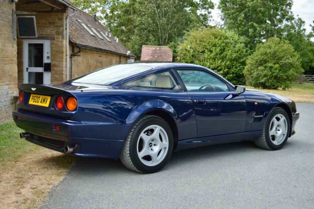 Aston Martin V8 Coupe Green #12