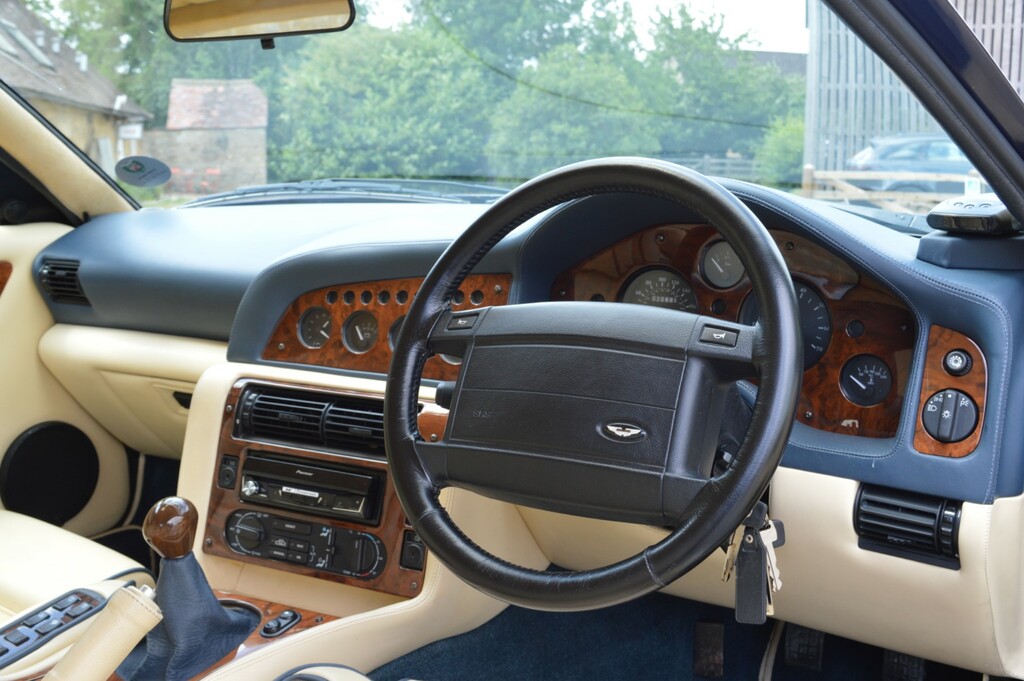 Aston Martin V8 Coupe Green #7