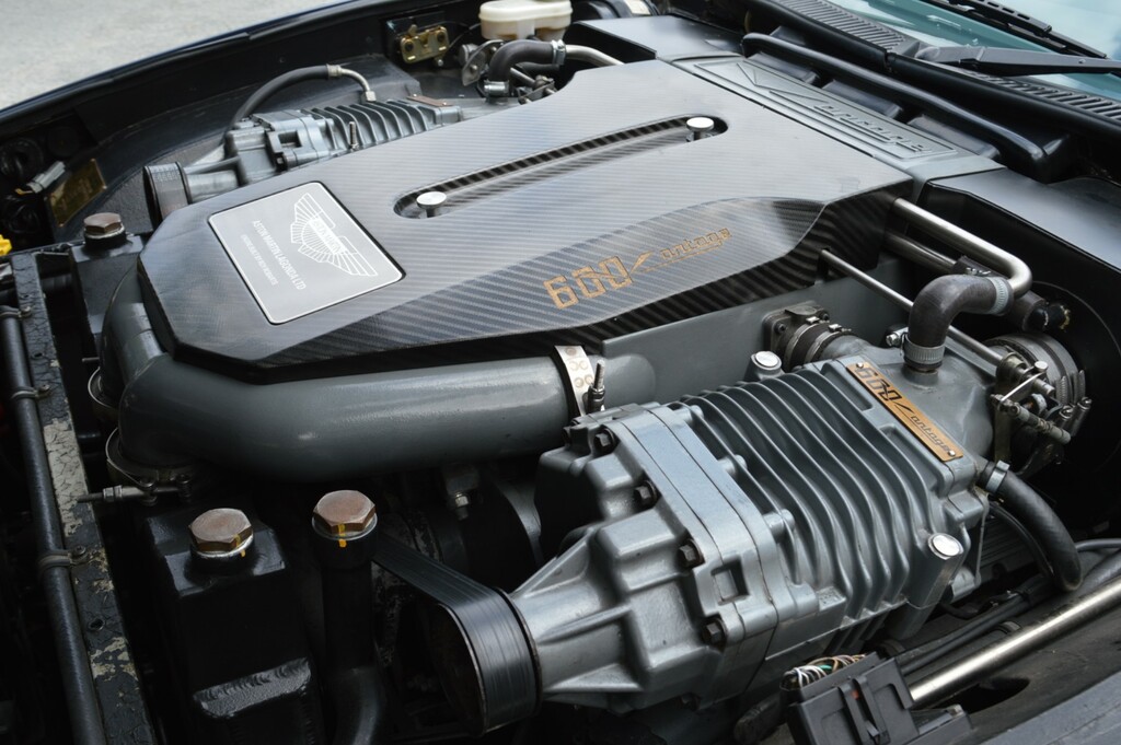 Aston Martin V8 Coupe Green #30