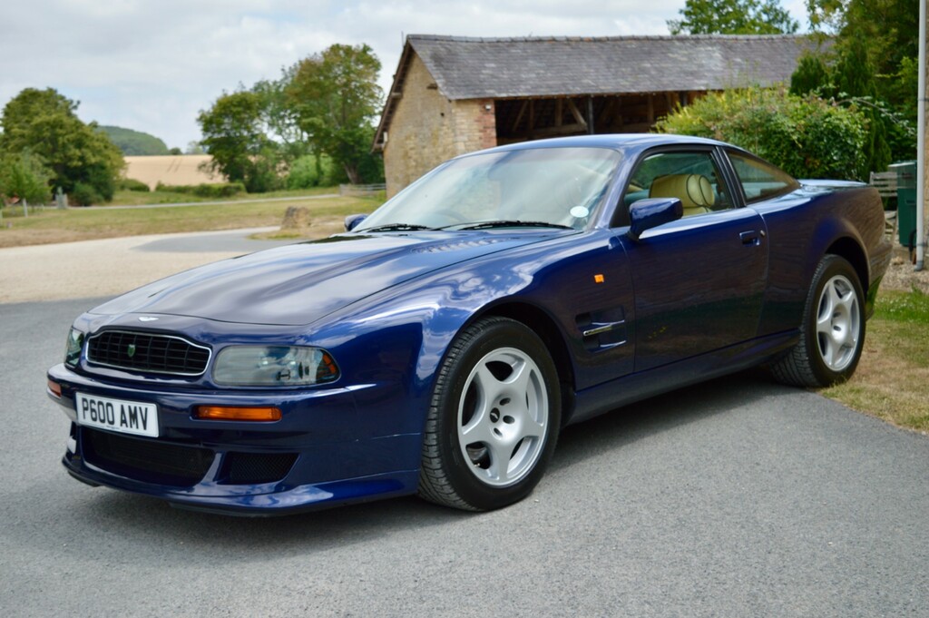 Aston Martin V8 Saloon #4