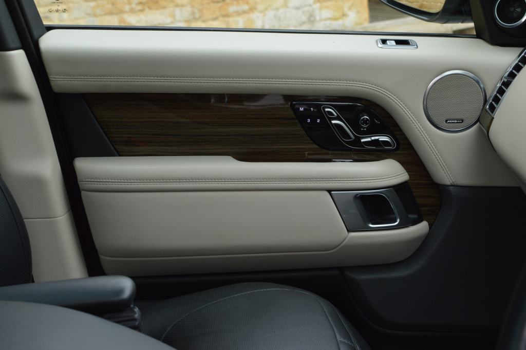 Land Rover Range Rover Automatic Blue #35