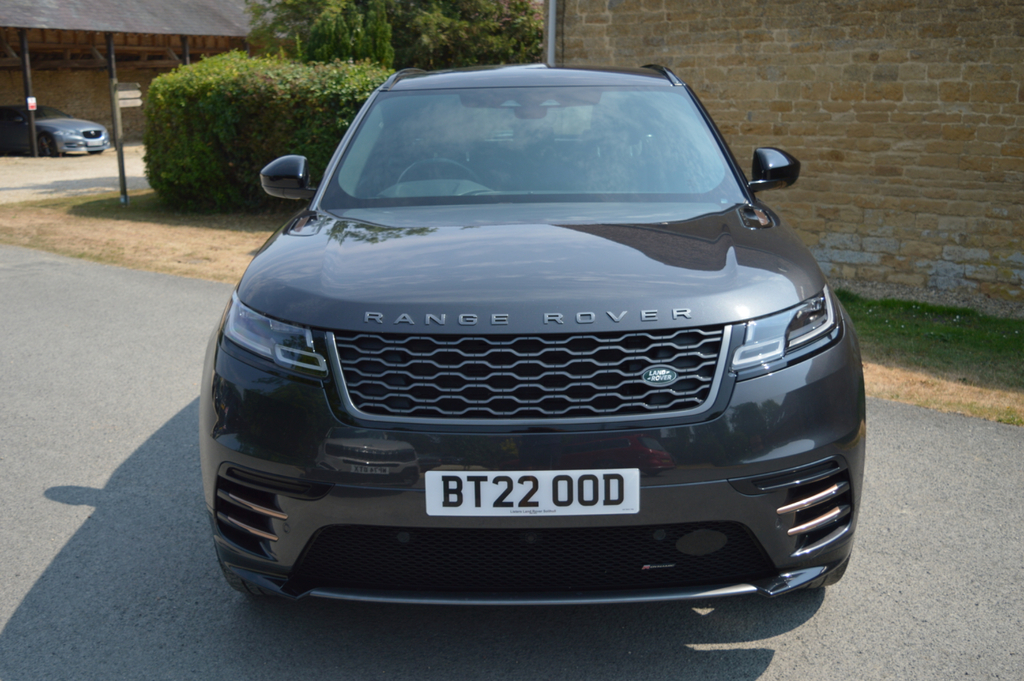 Land Rover Range Rover Velar Suv #2