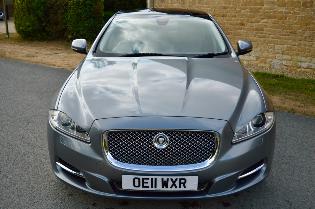 Jaguar XJ Saloon  #2