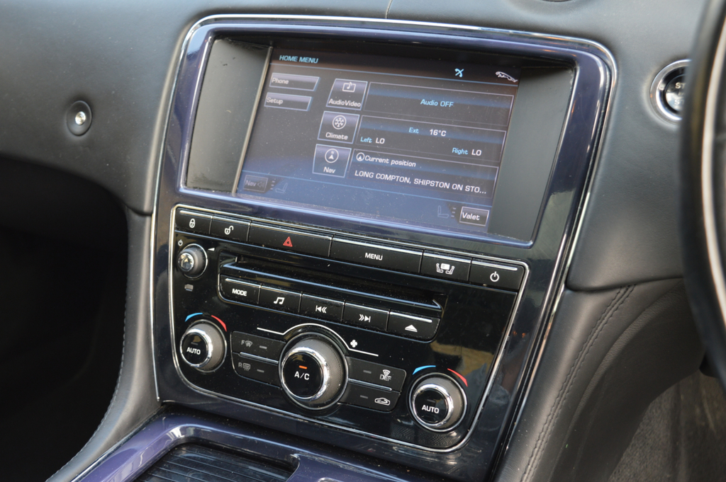 Jaguar XJ Saloon 3.0D  #34