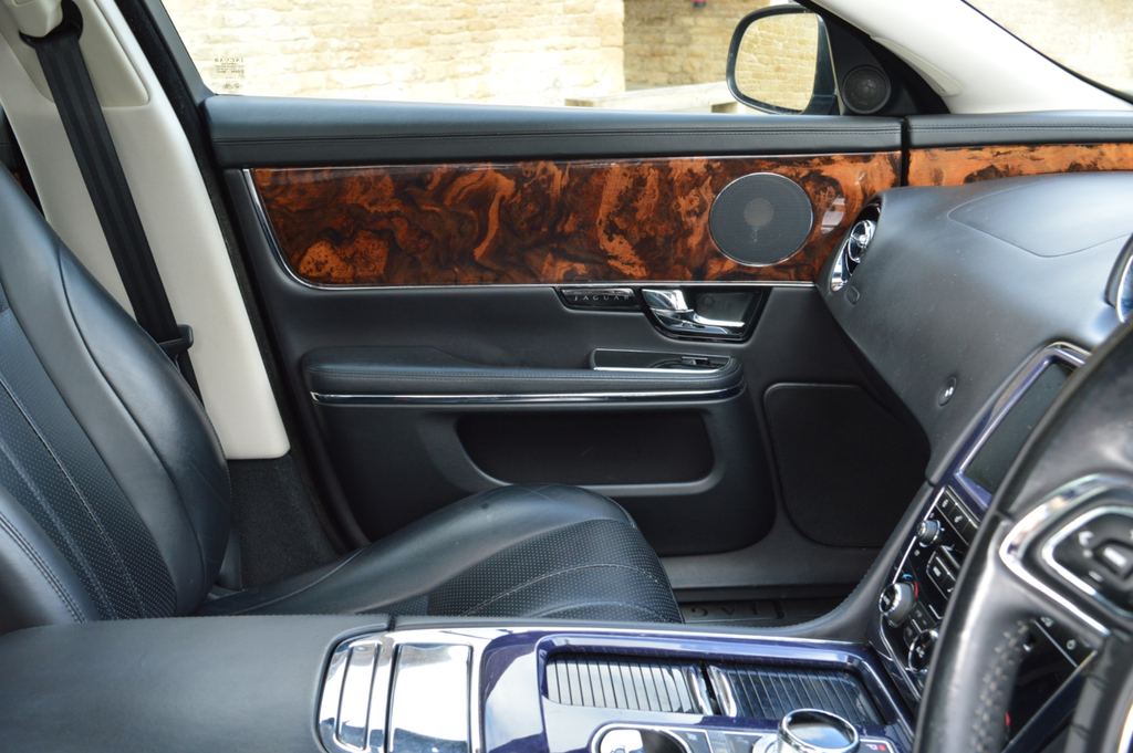 Jaguar XJ Saloon 3.0D  #49