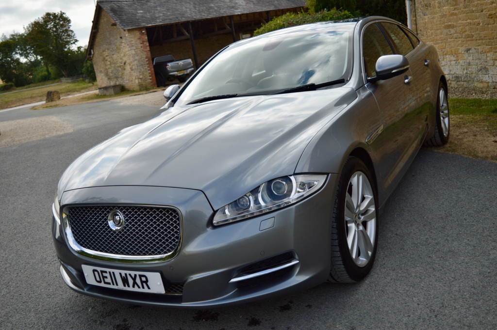 Jaguar XJ Saloon  #3