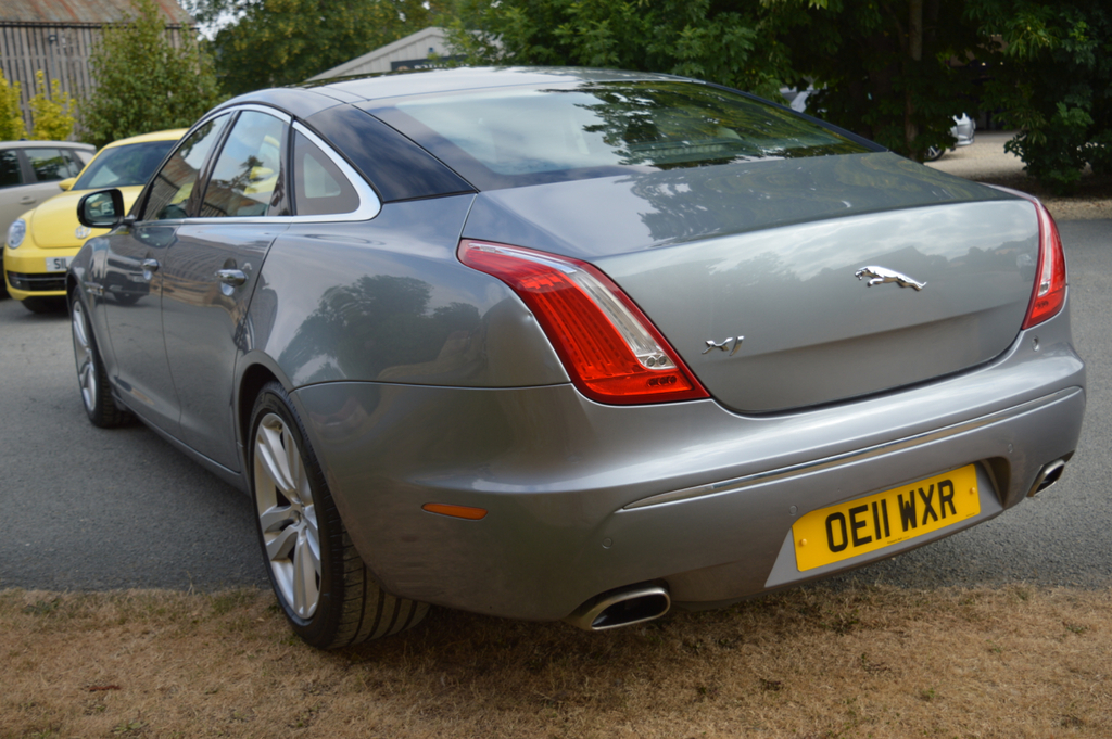 Jaguar XJ Saloon 3.0D  #9