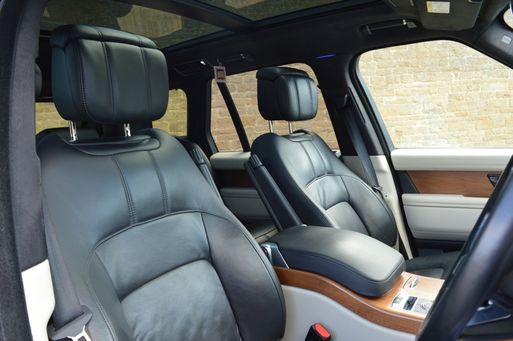 Land Rover Range Rover 2.0 P400e Westminster Blue #23