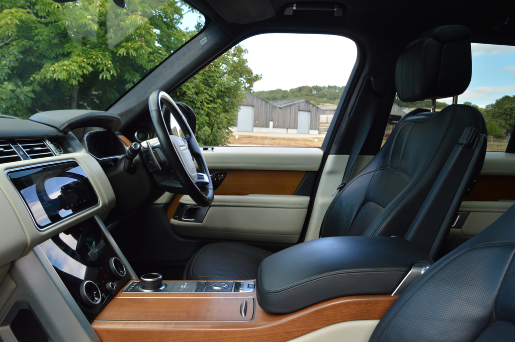 Land Rover Range Rover 2.0 P400e Westminster Blue #63