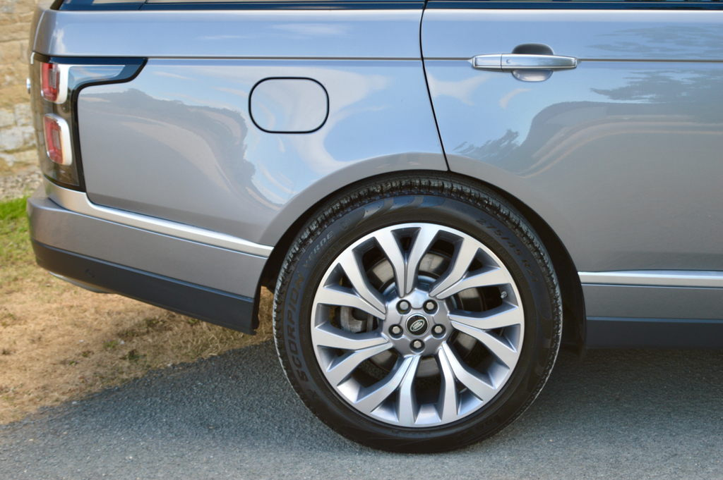Land Rover Range Rover 2.0 P400e Westminster Blue #47