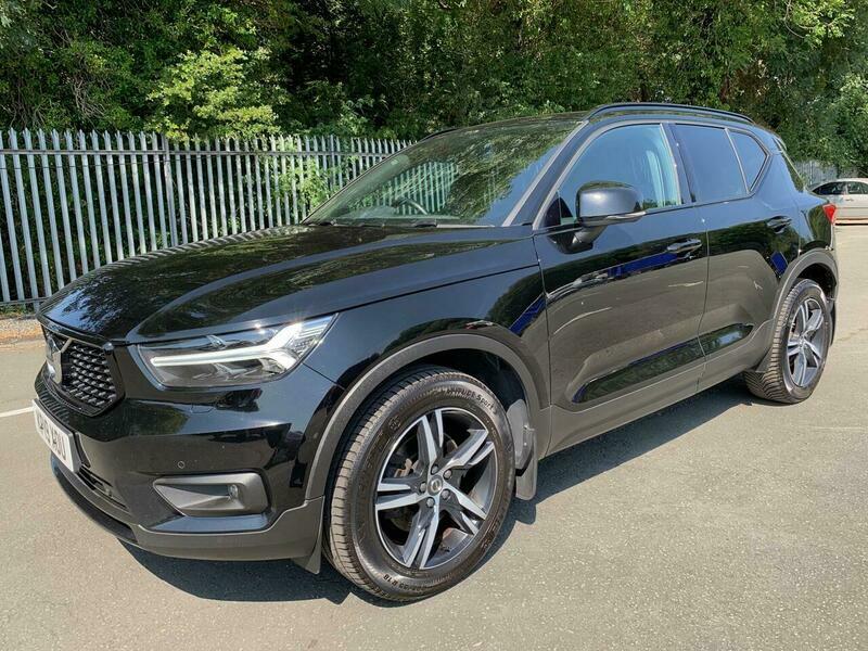 Volvo XC40 2.0 D3 R-design Black #6
