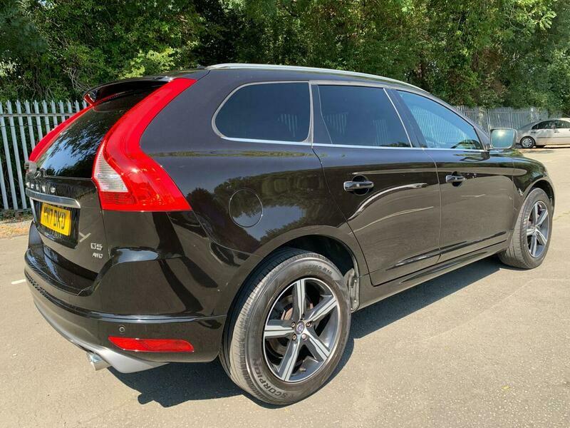 Volvo XC60 2.4 D5 R-design Lux Black #2