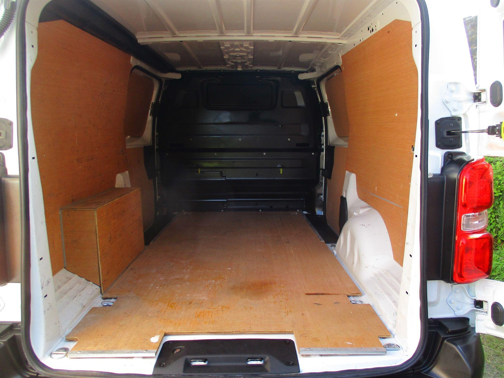Vauxhall Vivaro 1.5 Turbo D 2900 Dynamic L2 H1 Euro 6 Ss 6Dr VK22NWL #4