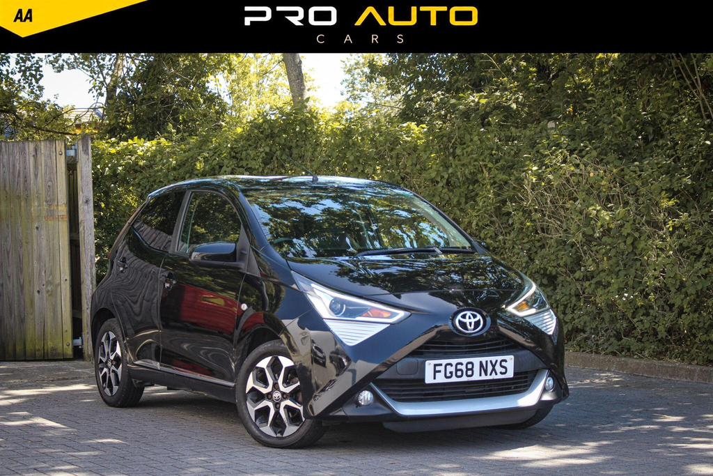 Toyota Aygo 1.0 Vvt-i X-plore Euro 6 FG68NXS Black