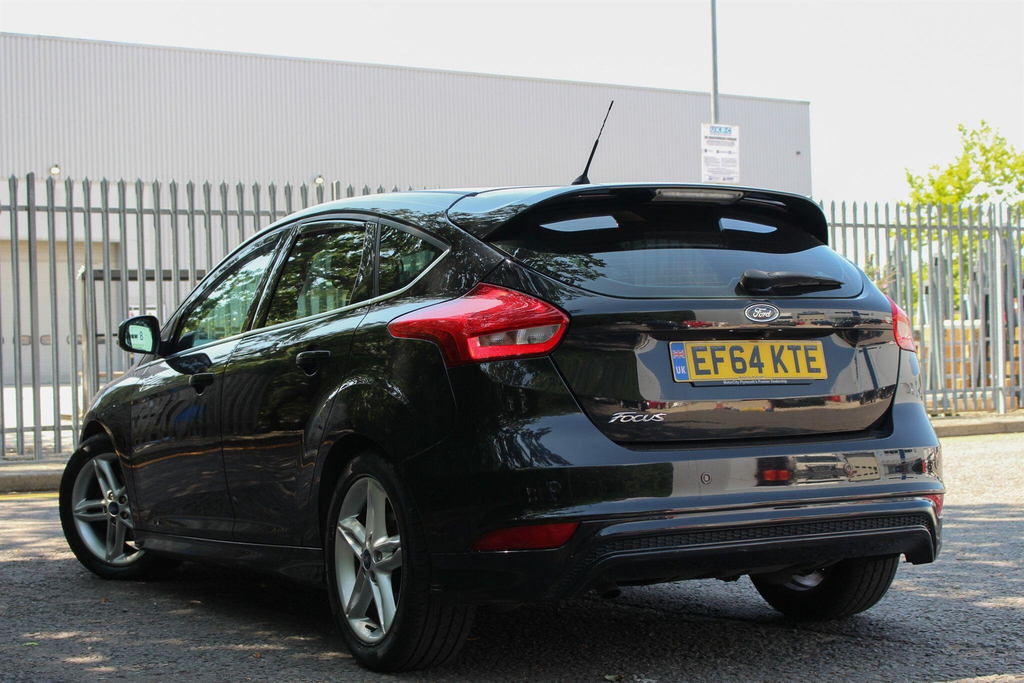 Ford Focus 1.5 Tdci Zetec S Euro 6 Ss EF64KTE Black #4