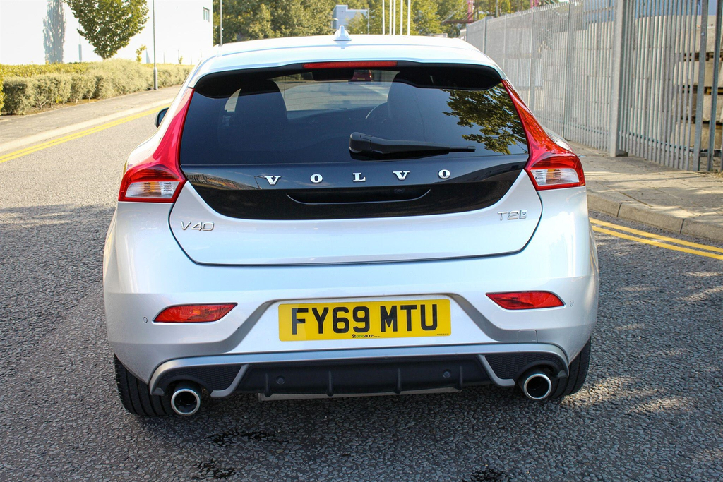 Volvo V40 2.0 T2 R-design Edition Euro 6 Ss FY69MTU #6