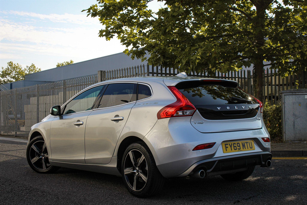 Volvo V40 2.0 T2 R-design Edition Euro 6 Ss FY69MTU #4