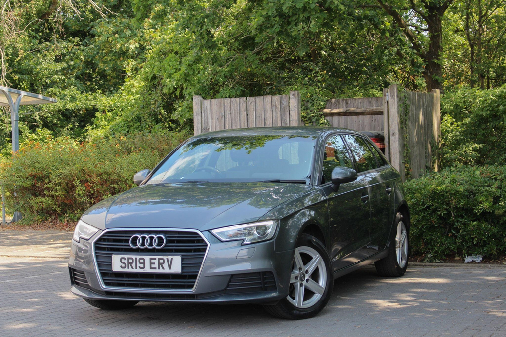 Audi A3 1.6 Tdi 30 Se Technik Sportback S Tronic Euro 6 S SR19ERV #2