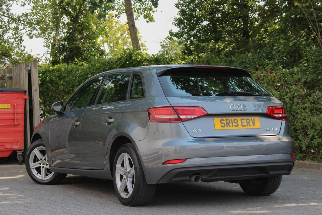 Audi A3 1.6 Tdi 30 Se Technik Sportback S Tronic Euro 6 S SR19ERV #4