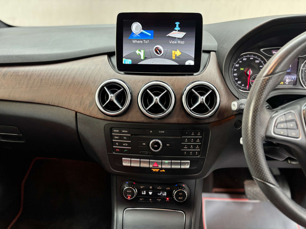 Mercedes-Benz B Class Hatchback Silver #38