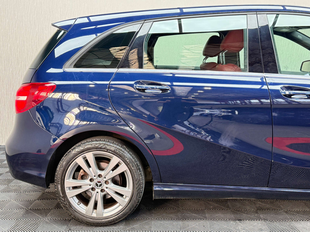 Mercedes-Benz B Class Hatchback Silver #15