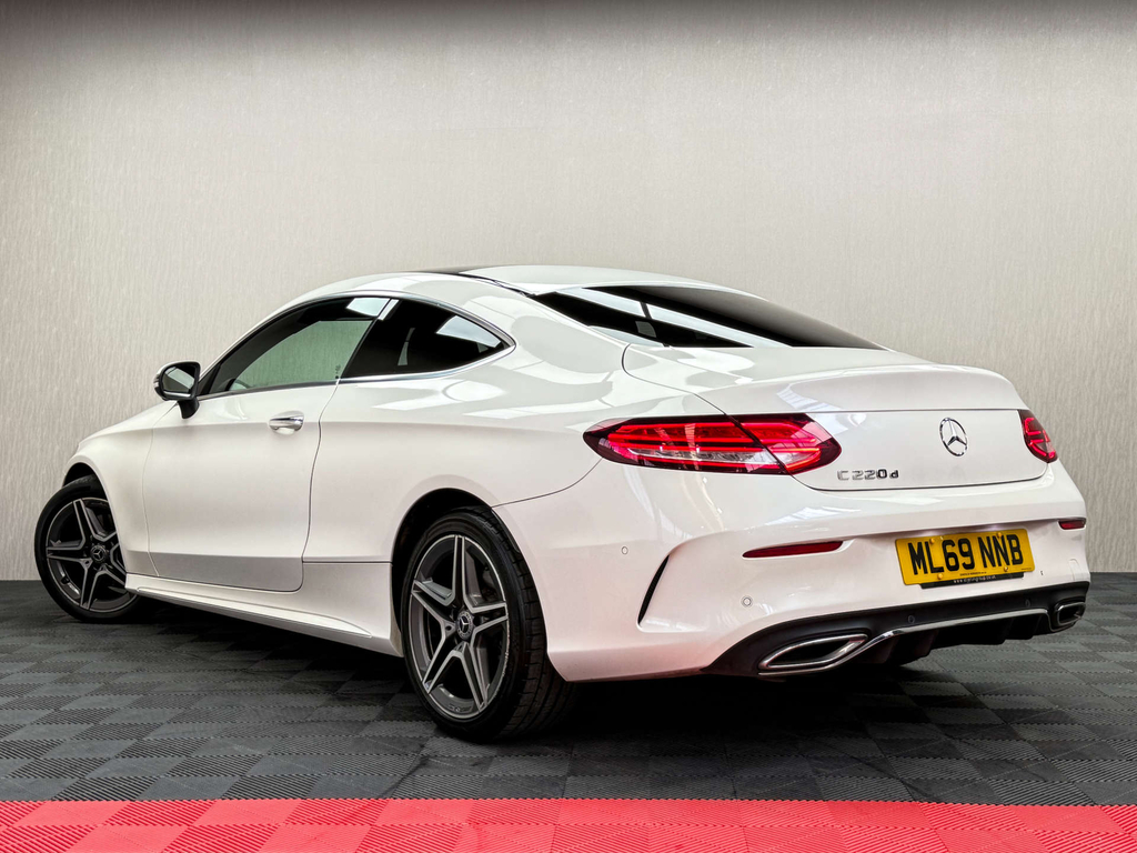 Mercedes-Benz C Class Amg Line Premium Plus Coupe G-tronic Eur White #2