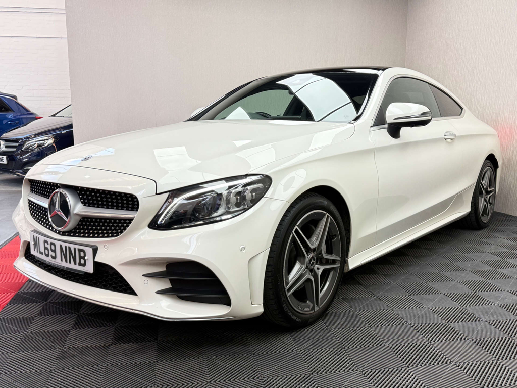 Mercedes-Benz C Class Amg Line Premium Plus Coupe G-tronic Eur White #5