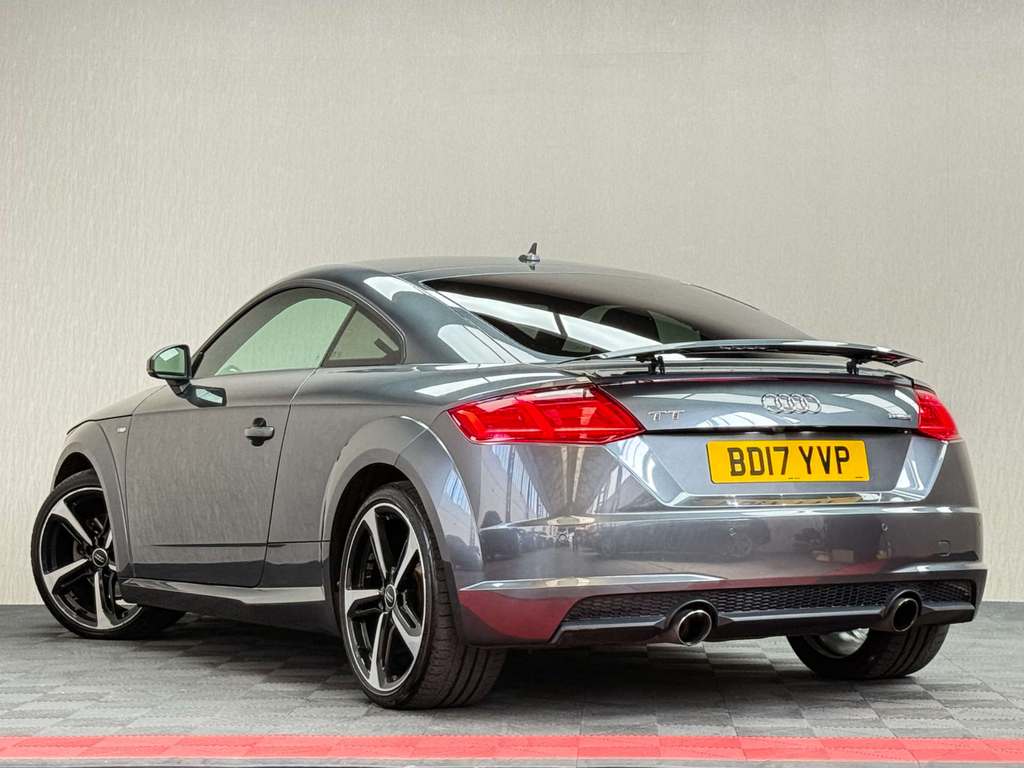 Audi TT Tfsi Black Edition Coupe S Tronic Quattro E #2