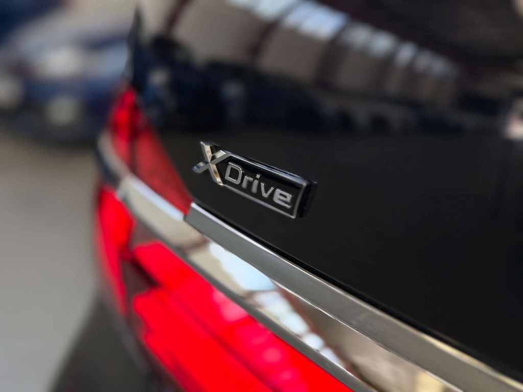 BMW 7 Series M Sport Black #31