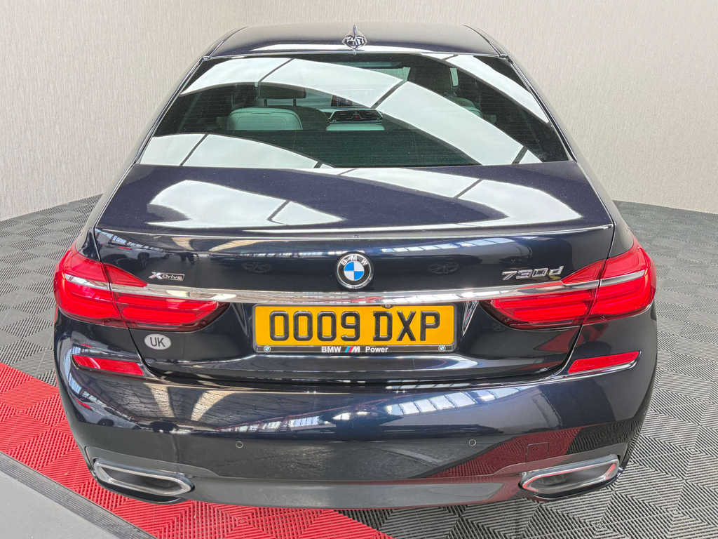 BMW 7 Series M Sport Black #27