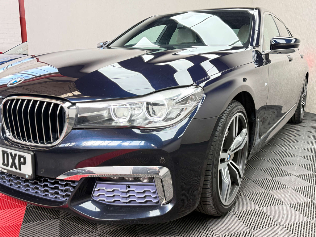 BMW 7 Series M Sport Black #12