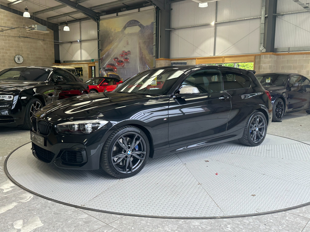 BMW 1 Series 3.0 M140i Shadow Edition Euro 6 Ss Y6WJG
