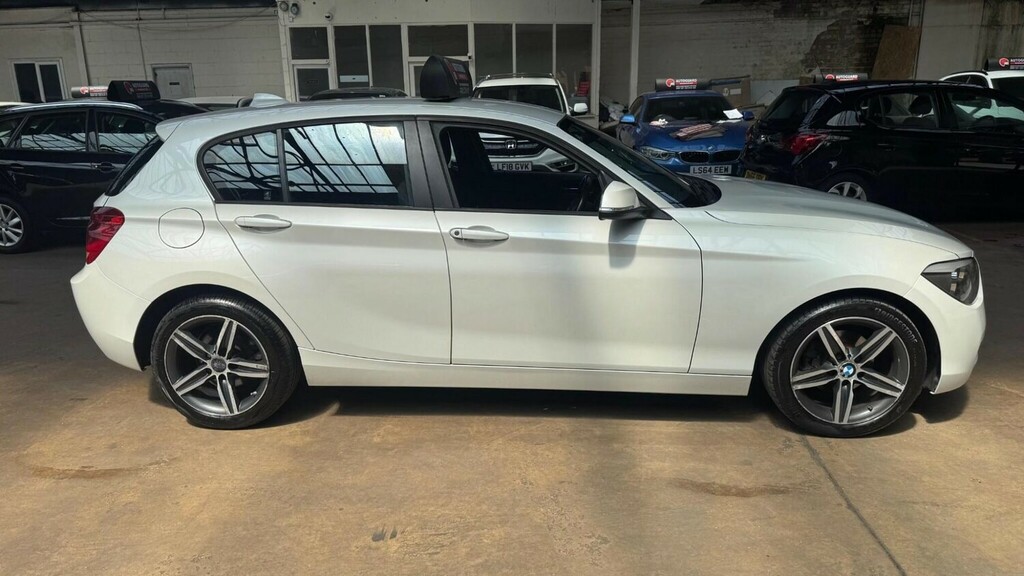 BMW 1 Series 116D Sport Hatchback White #2