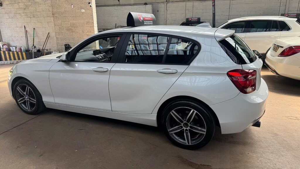 BMW 1 Series 116D Sport Hatchback White #3