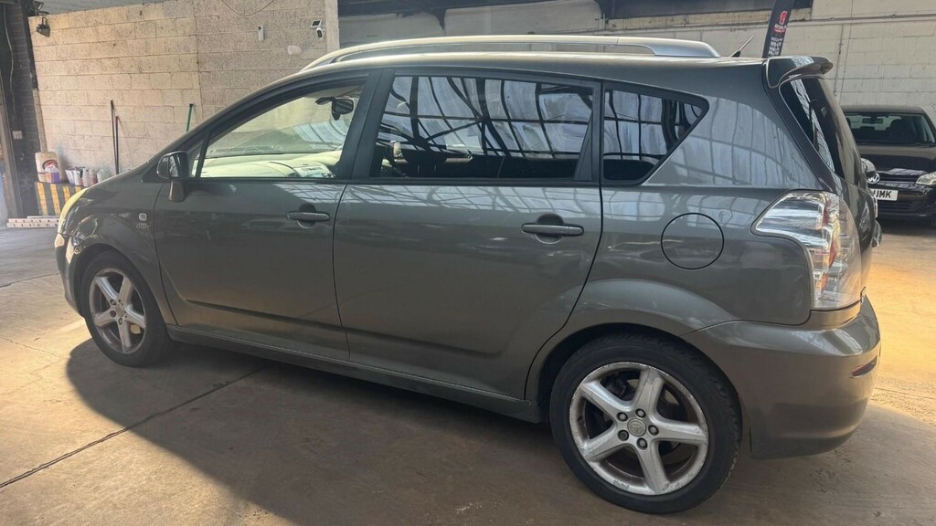 Toyota Corolla Verso 2.2 D-4d T180 Mpv Grey #4