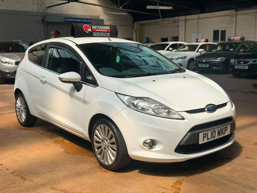 Ford Fiesta 1.4 Titanium Hatchback White