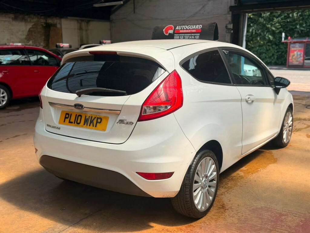 Ford Fiesta 1.4 Titanium Hatchback White #2