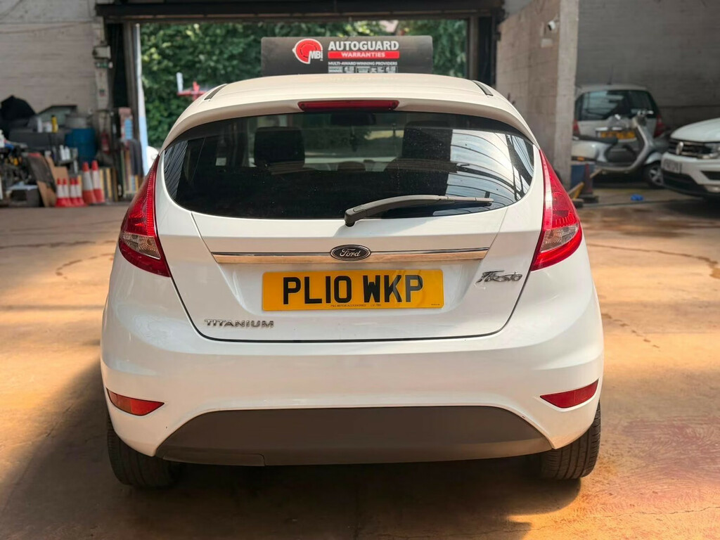 Ford Fiesta 1.4 Titanium Hatchback White #4