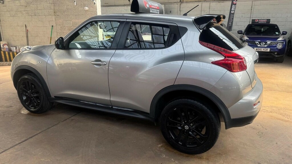Nissan Juke 1.6 Acenta Premium Pack Hatchback Man Silver #3