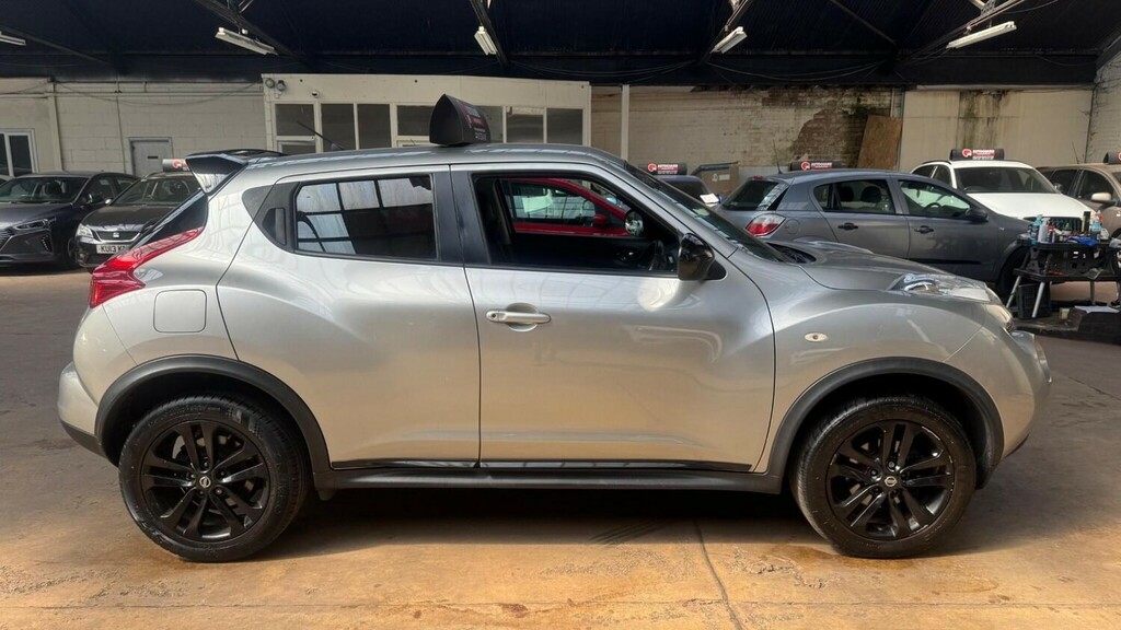 Nissan Juke 1.6 Acenta Premium Pack Hatchback Man Silver #2