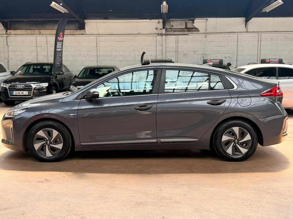 Hyundai Ioniq 1.6 Gdi Hybrid Premium Dct Hatchback El Grey #2