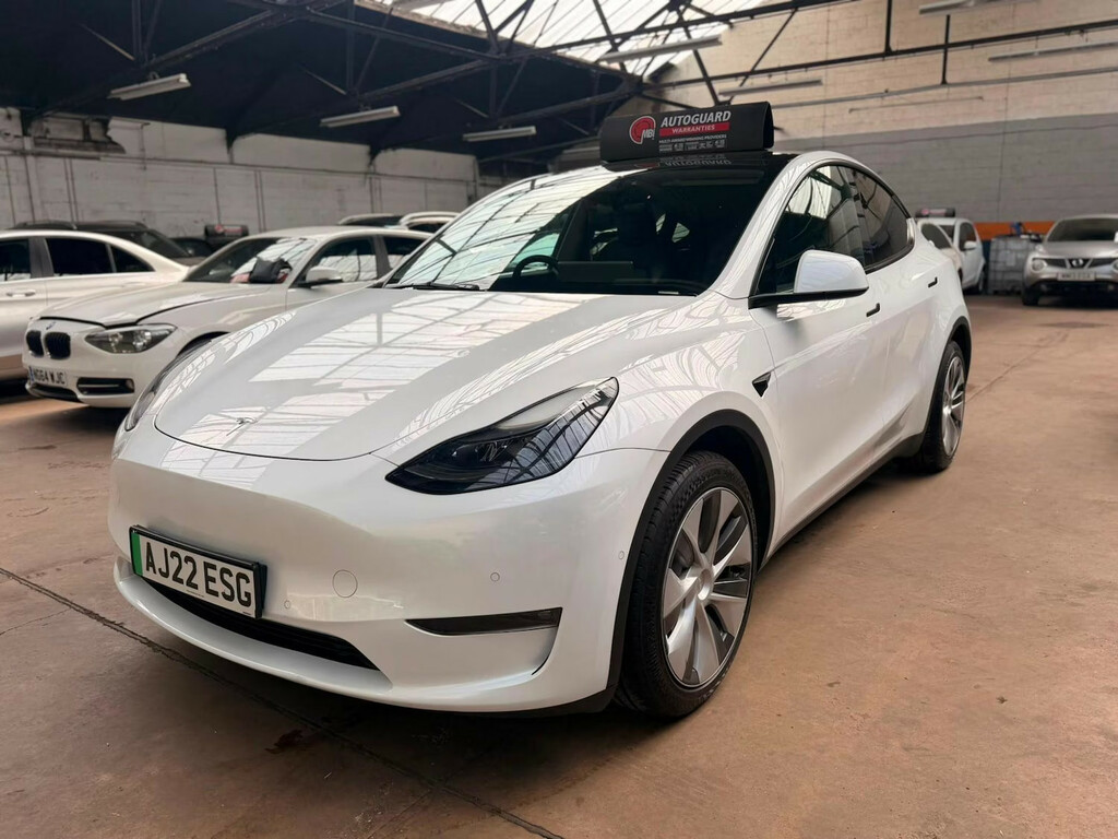 Tesla Model Y Long Range Awd Mpv White