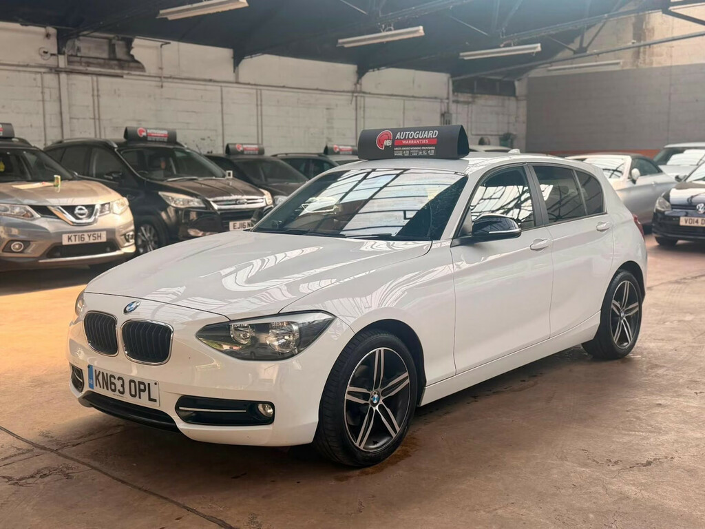 BMW 1 Series 116D Sport Step Hatchback White #3